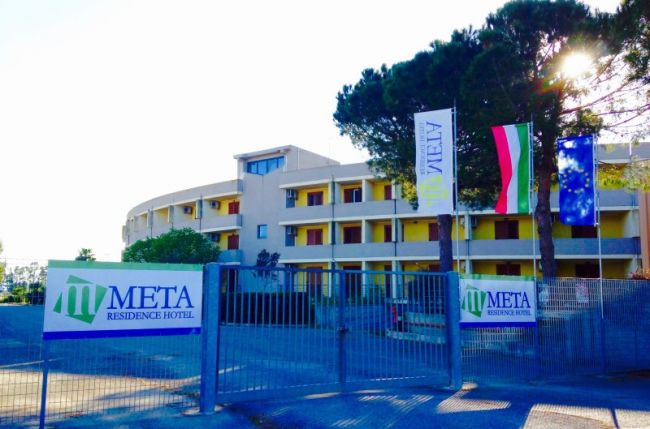Meta Residence Hotel